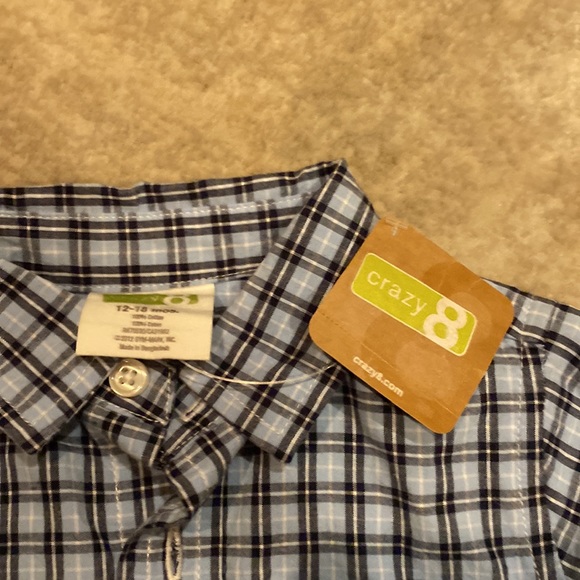 Crazy 8 baby boy button down blue plaid w front pocket. NWT baby 12-18 months. - Picture 4 of 5